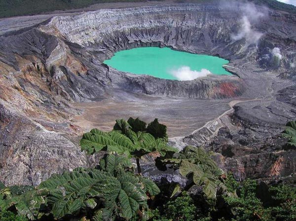 Costa Rica extinct volcano
