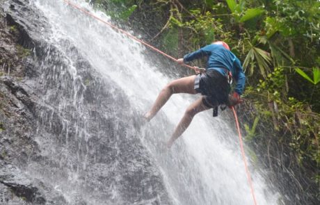 Costa Rica rappelling